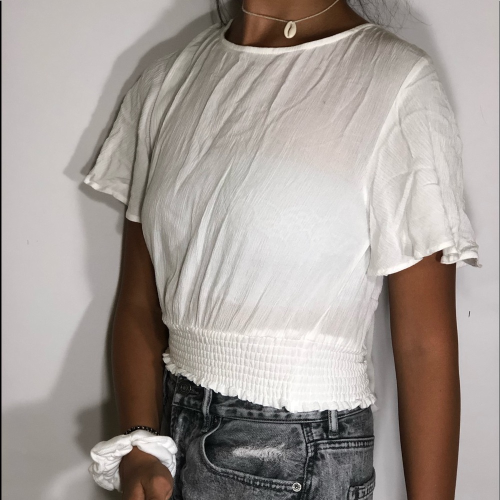 Forever 21 white ruffle sleeves blouse